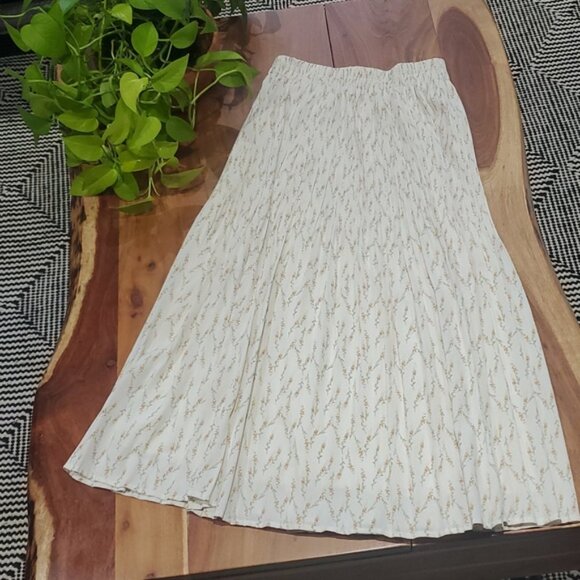 Vintage 70s Style Pleated High Waisted Ankle Cut Floral Maxi Skirt - Picture 8 of 10